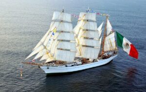 buque-cuauhtemoc-radiolatinamerika_large