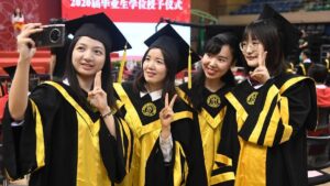 graduados-universitarios-china1-120830